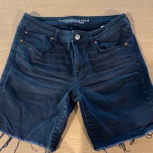 American eagle skinny Bermuda Jean shorts.